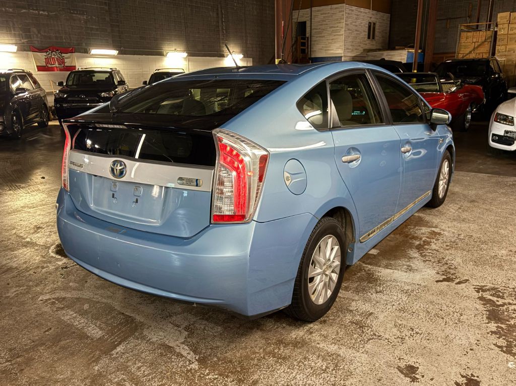 2012 Toyota Prius Image 7