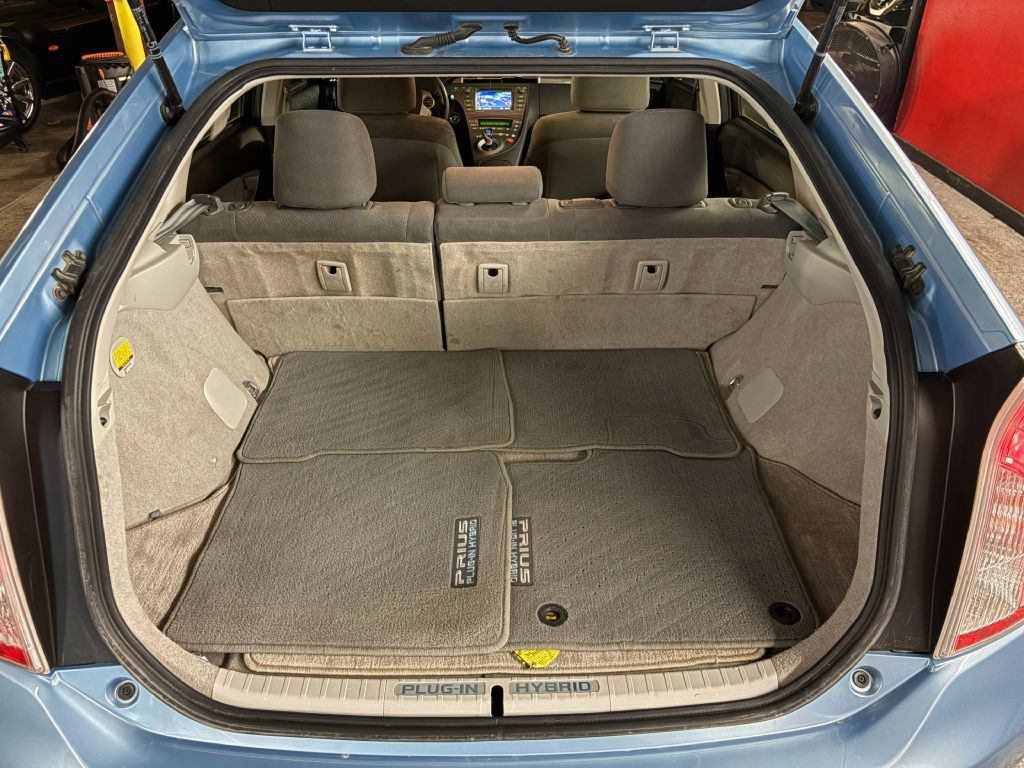 2012 Toyota Prius Image 19