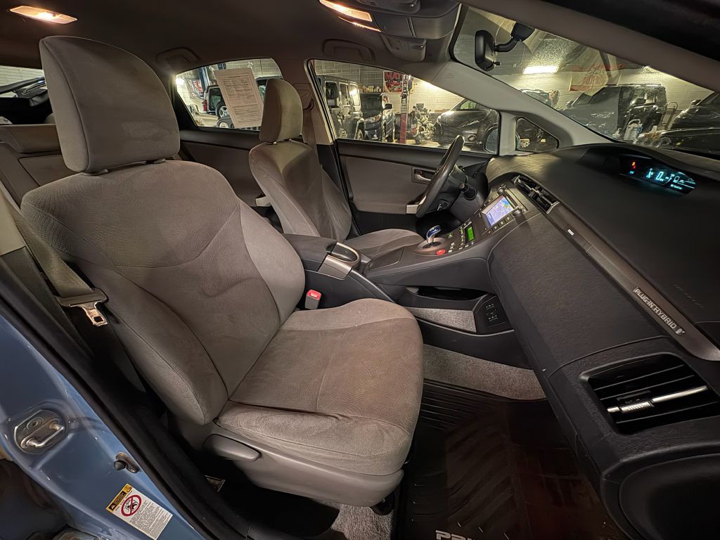 2012 Toyota Prius Image 22