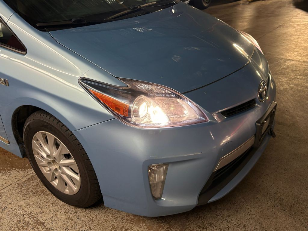 2012 Toyota Prius Image 28