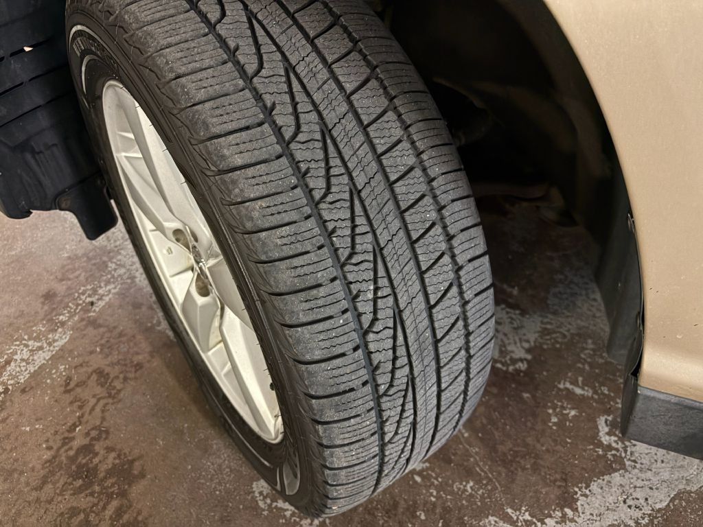 2005 Lexus RX Image 3