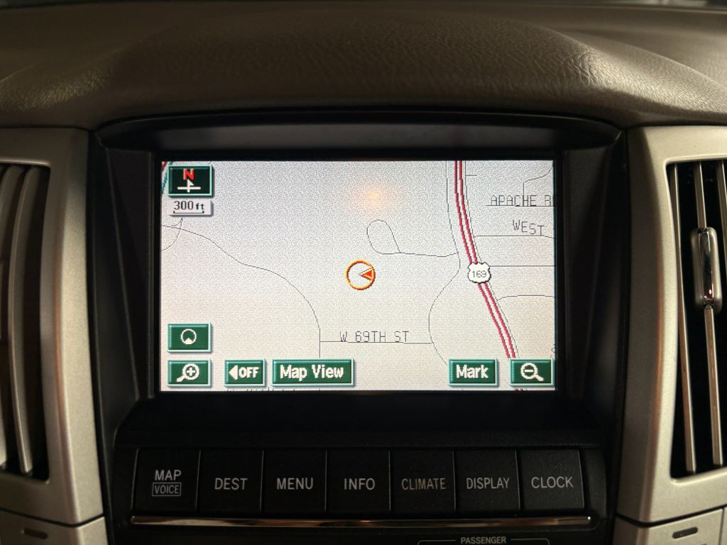 2005 Lexus RX Image 16