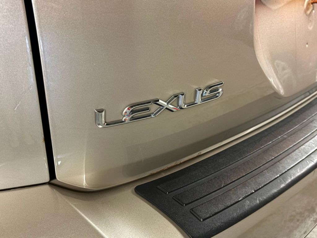 2005 Lexus RX Image 28