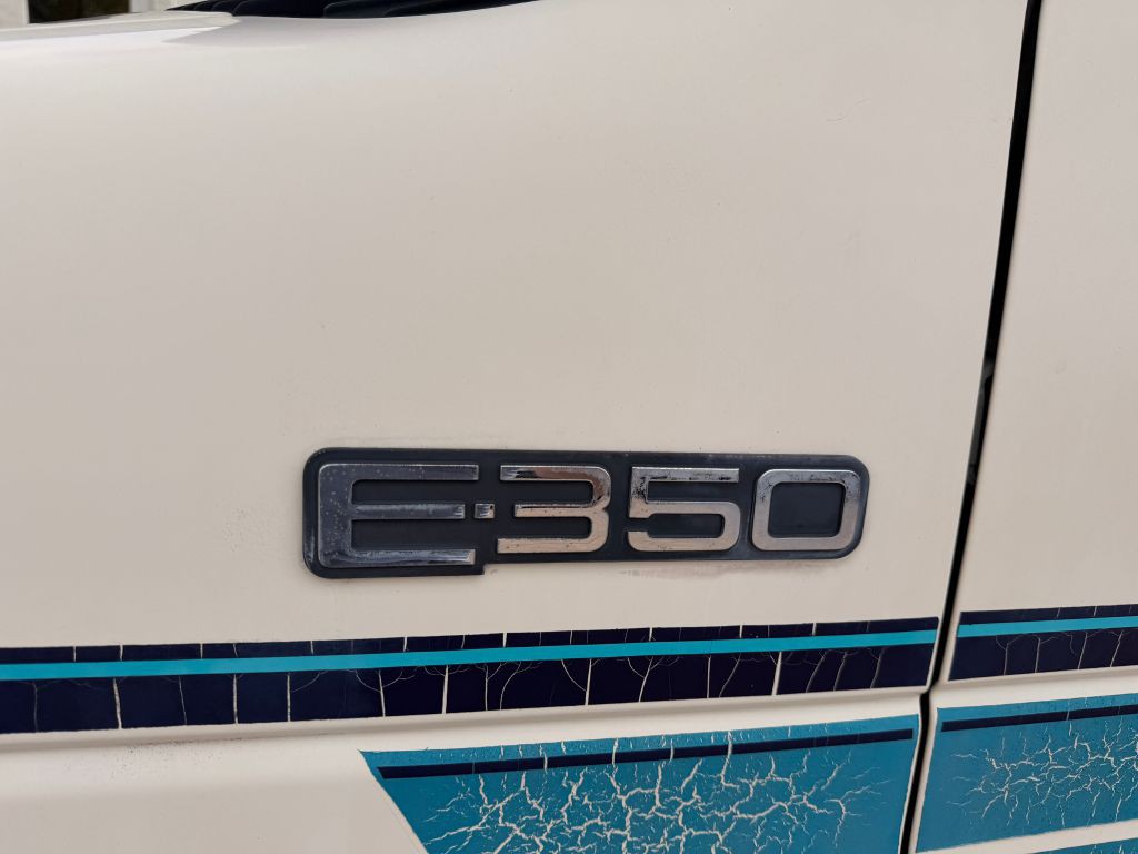 1993 Ford Econoline Image 9