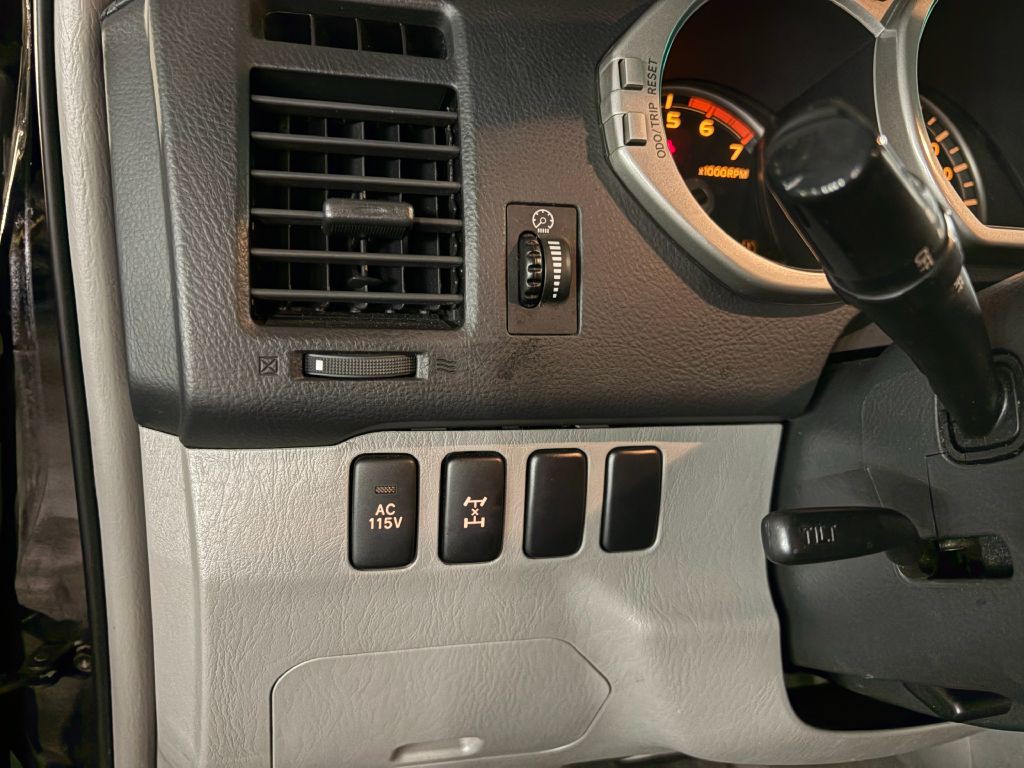 2004 Toyota 4Runner Image 21