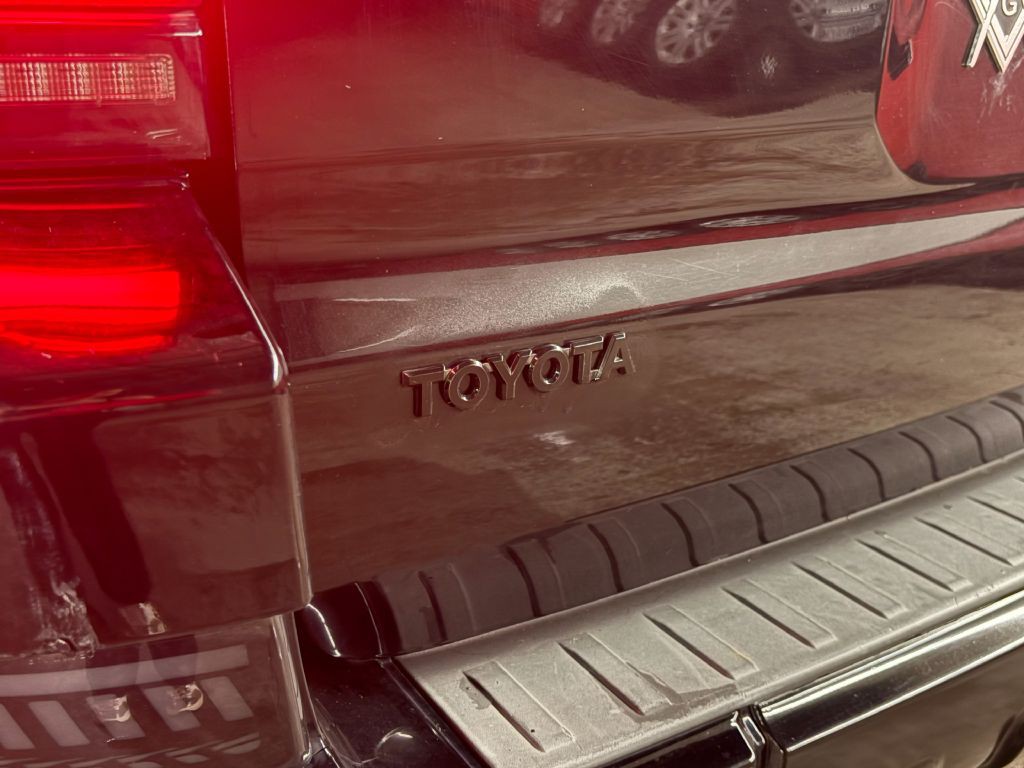 2004 Toyota 4Runner Image 30