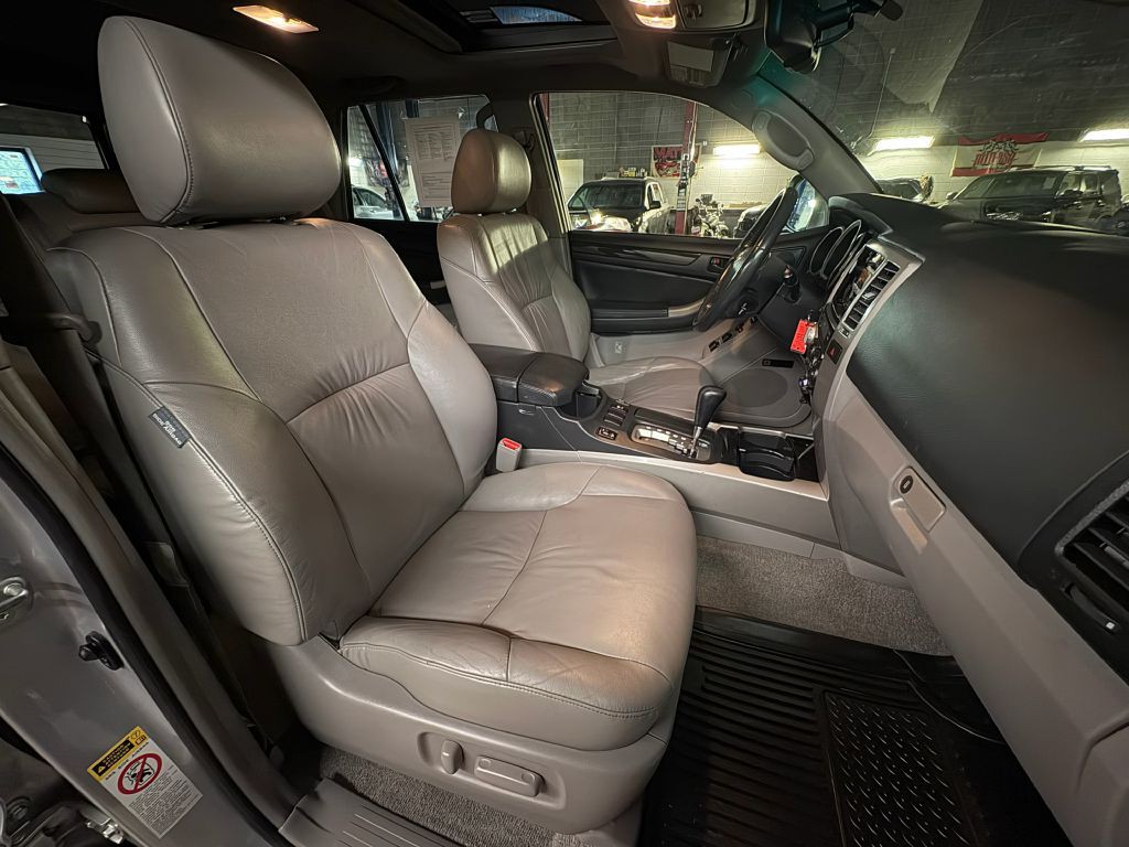 2007 Toyota 4Runner Image 24