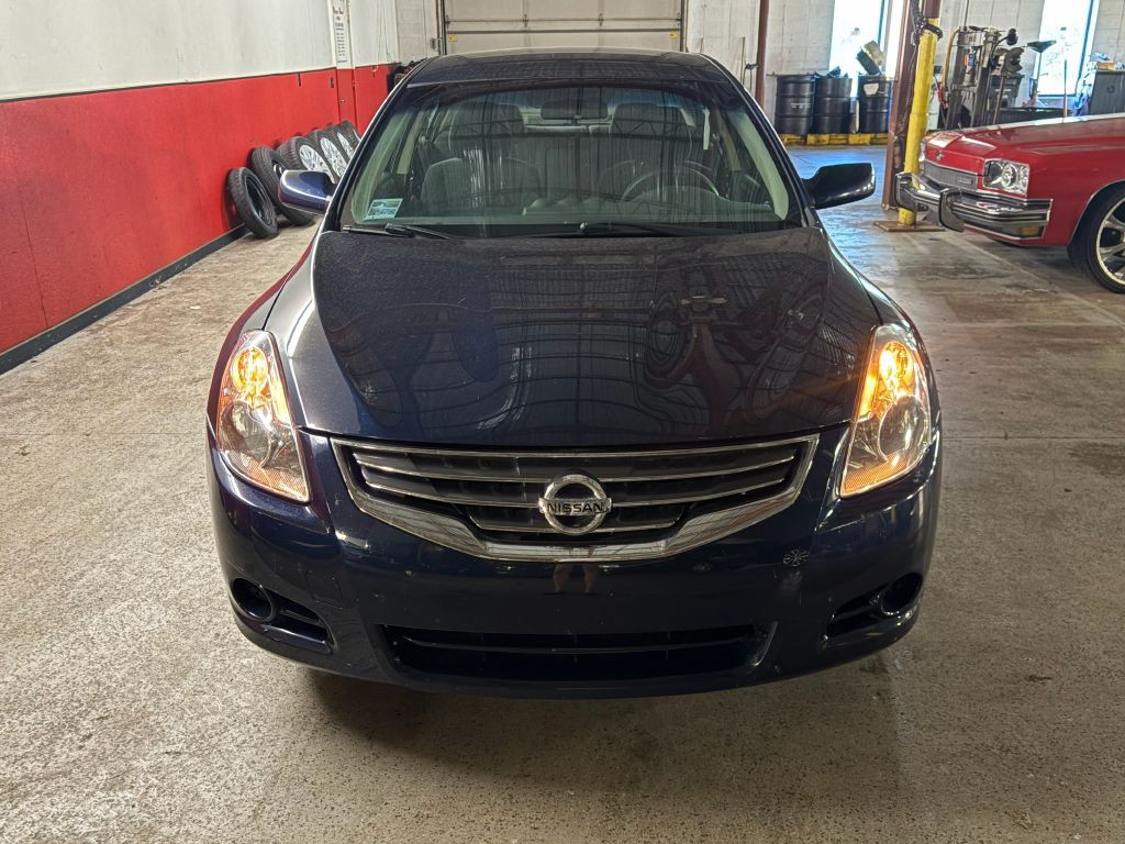 2012 Nissan Altima Image 9
