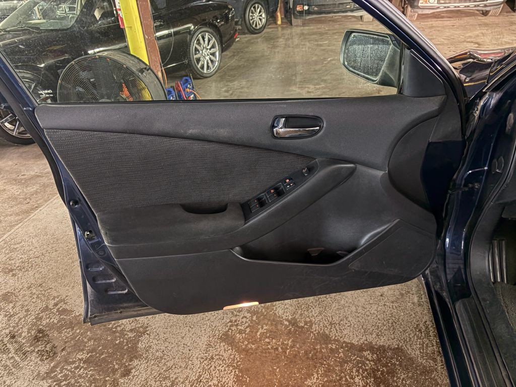 2012 Nissan Altima Image 15