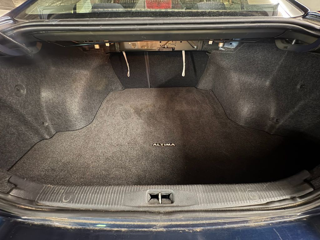 2012 Nissan Altima Image 17