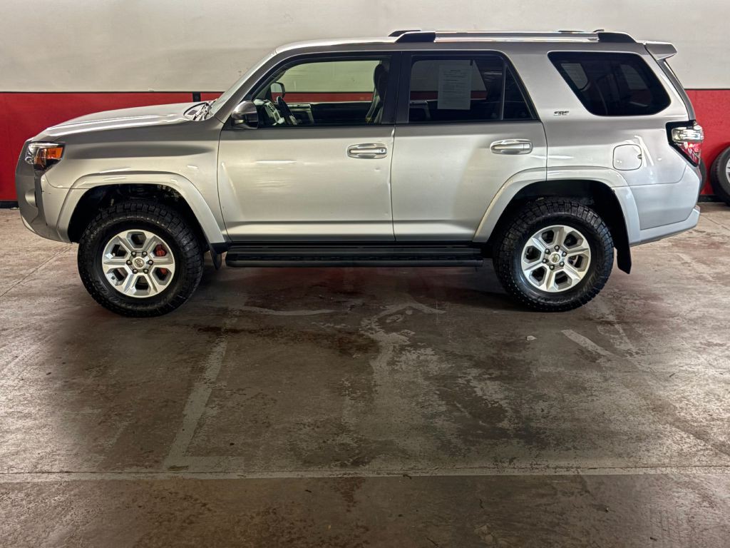 2020 Toyota 4Runner Image 4