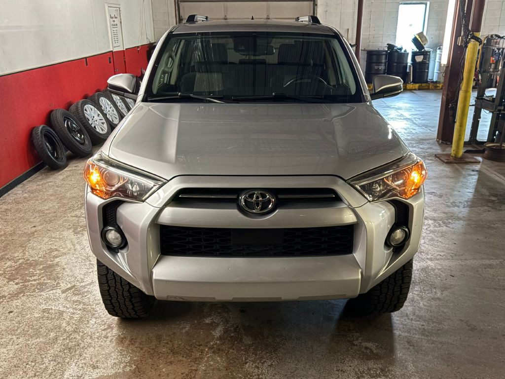 2020 Toyota 4Runner Image 9