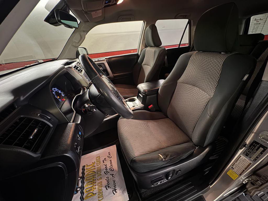 2020 Toyota 4Runner Image 10