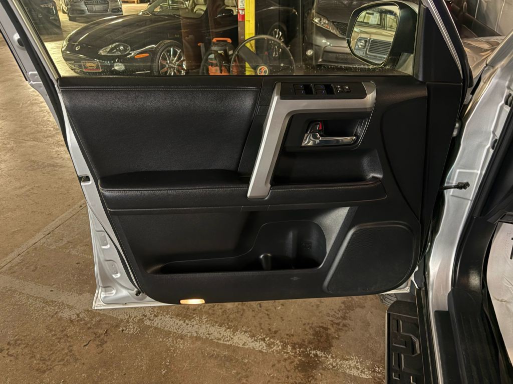 2020 Toyota 4Runner Image 20