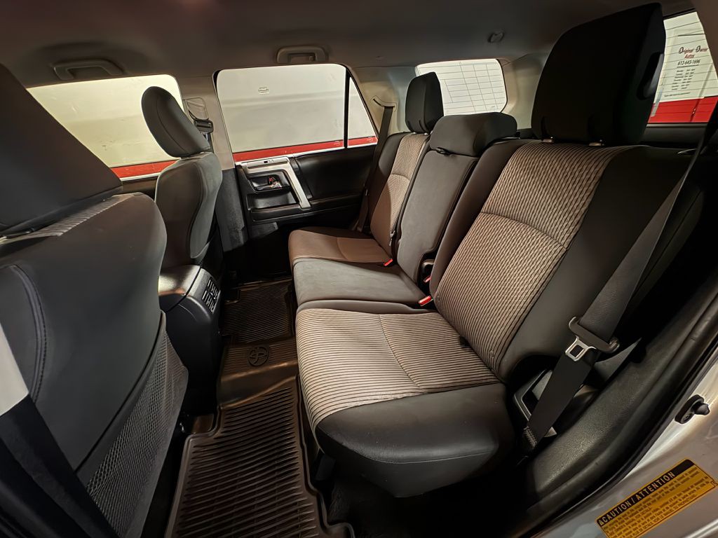 2020 Toyota 4Runner Image 21
