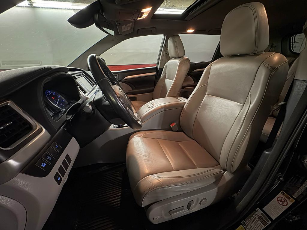 2018 Toyota Highlander Image 10