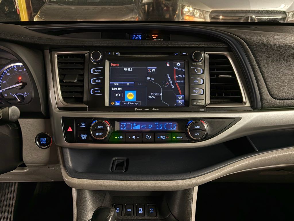2018 Toyota Highlander Image 14
