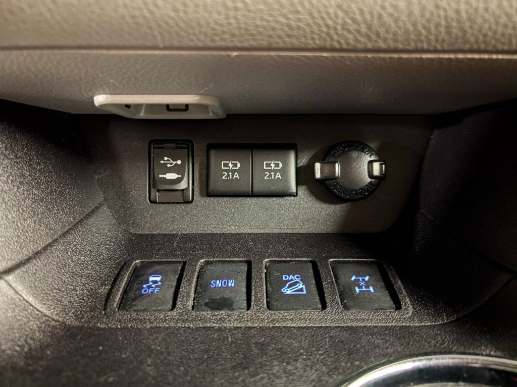 2018 Toyota Highlander Image 18