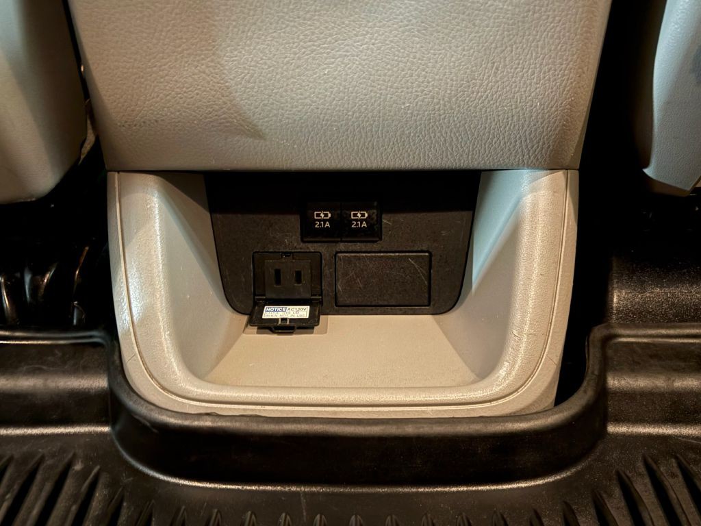 2018 Toyota Highlander Image 24