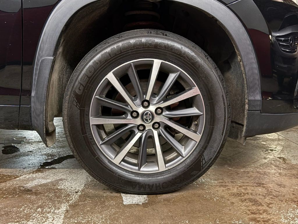 2018 Toyota Highlander Image 32
