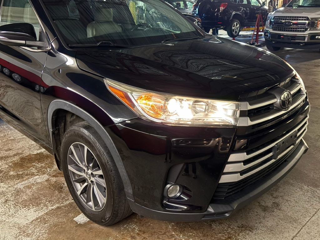 2018 Toyota Highlander Image 35