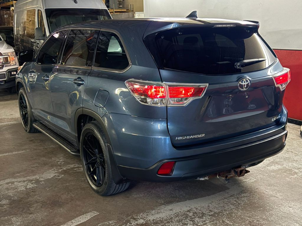 2016 Toyota Highlander Image 5