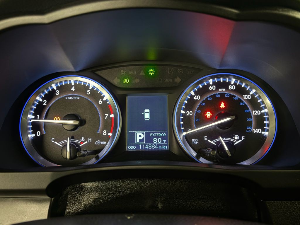 2016 Toyota Highlander Image 12