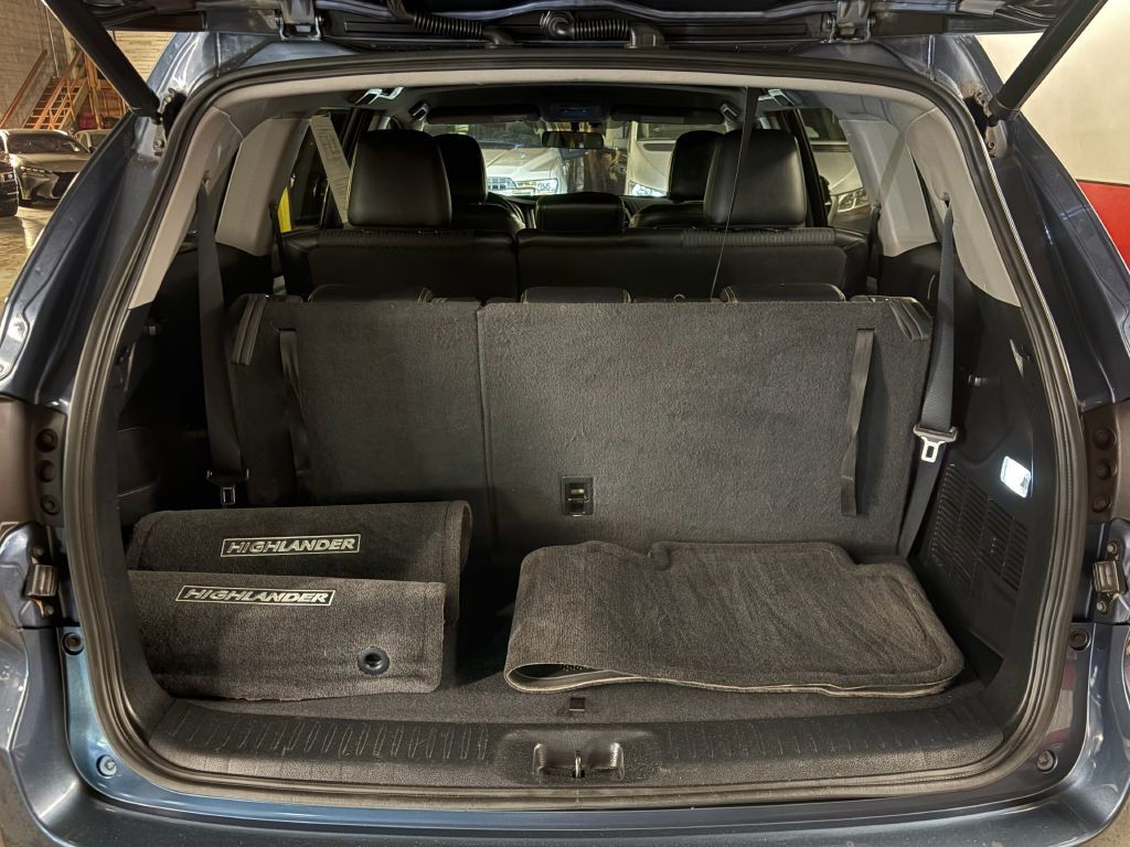 2016 Toyota Highlander Image 20