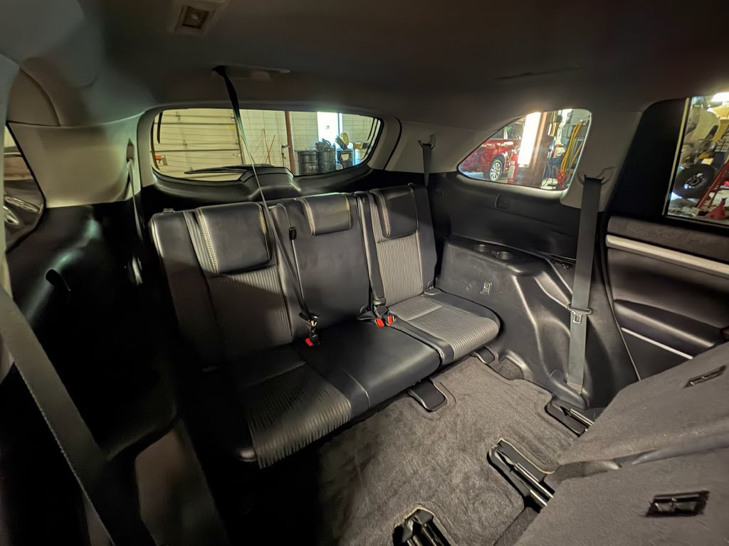 2016 Toyota Highlander Image 22