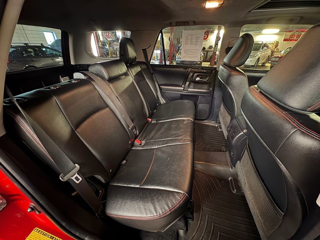 2015 Toyota 4Runner Image 26