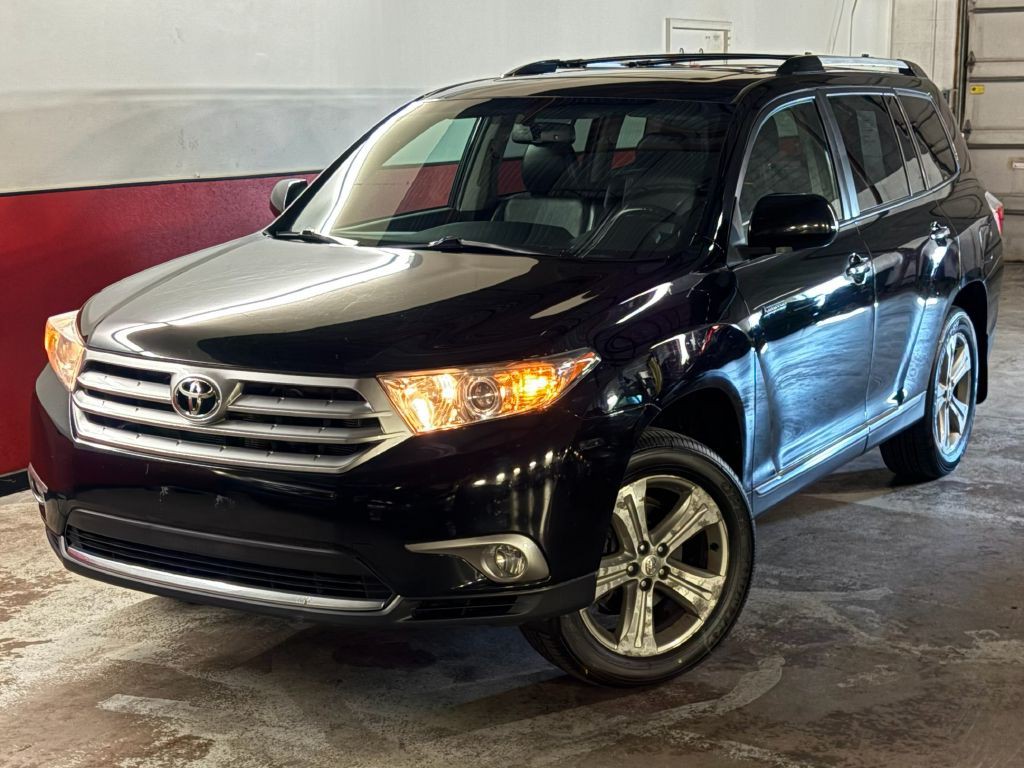 2013 Toyota Highlander Image 1