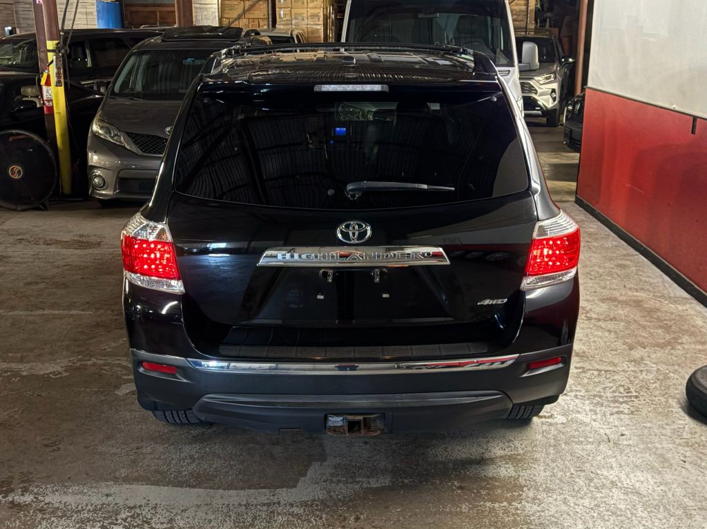 2013 Toyota Highlander Image 6