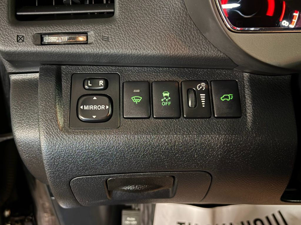 2013 Toyota Highlander Image 19