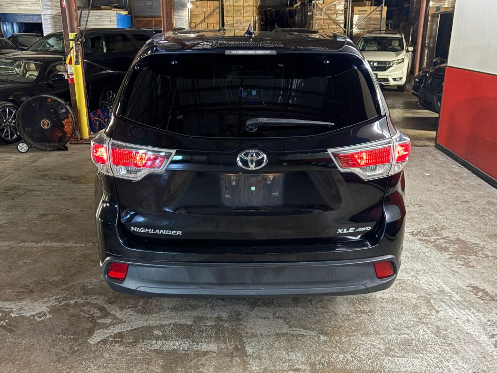 2015 Toyota Highlander Image 6