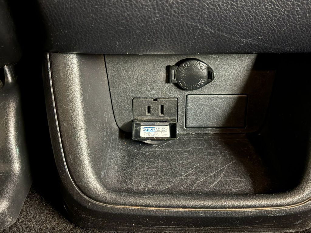 2015 Toyota Highlander Image 24