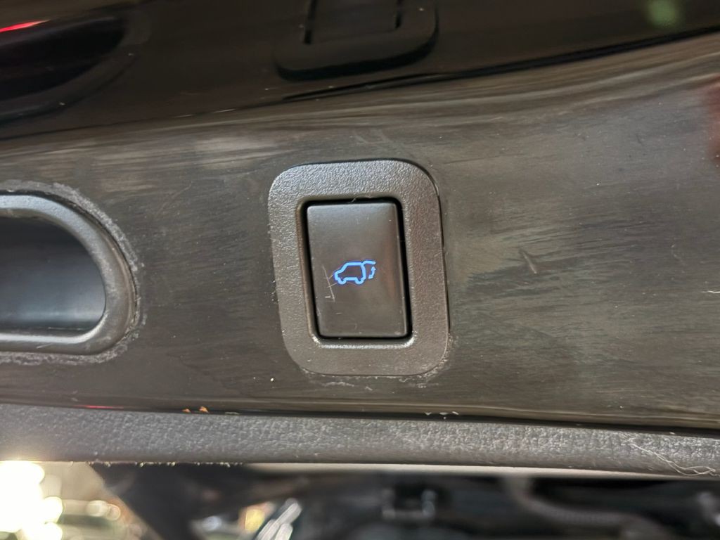 2015 Toyota Highlander Image 27