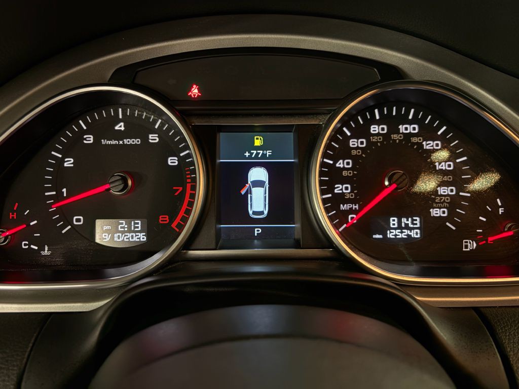 2015 Audi Q7 Image 12