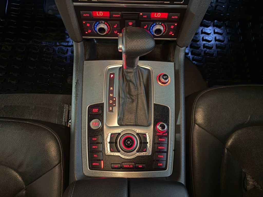 2015 Audi Q7 Image 14