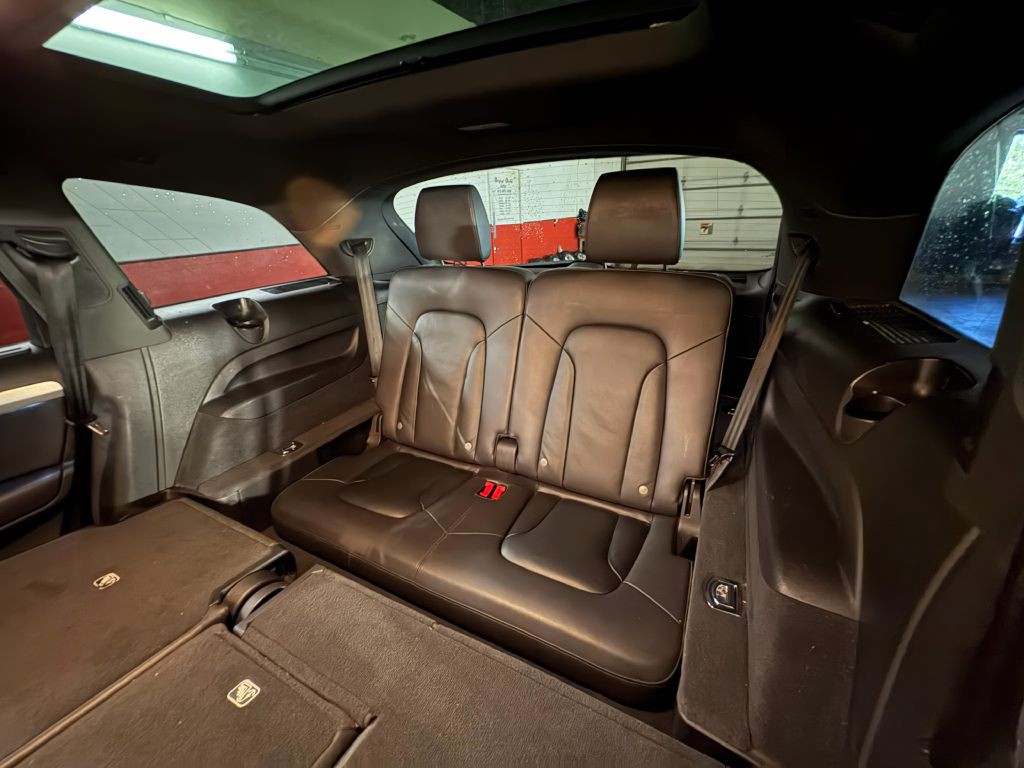 2015 Audi Q7 Image 24