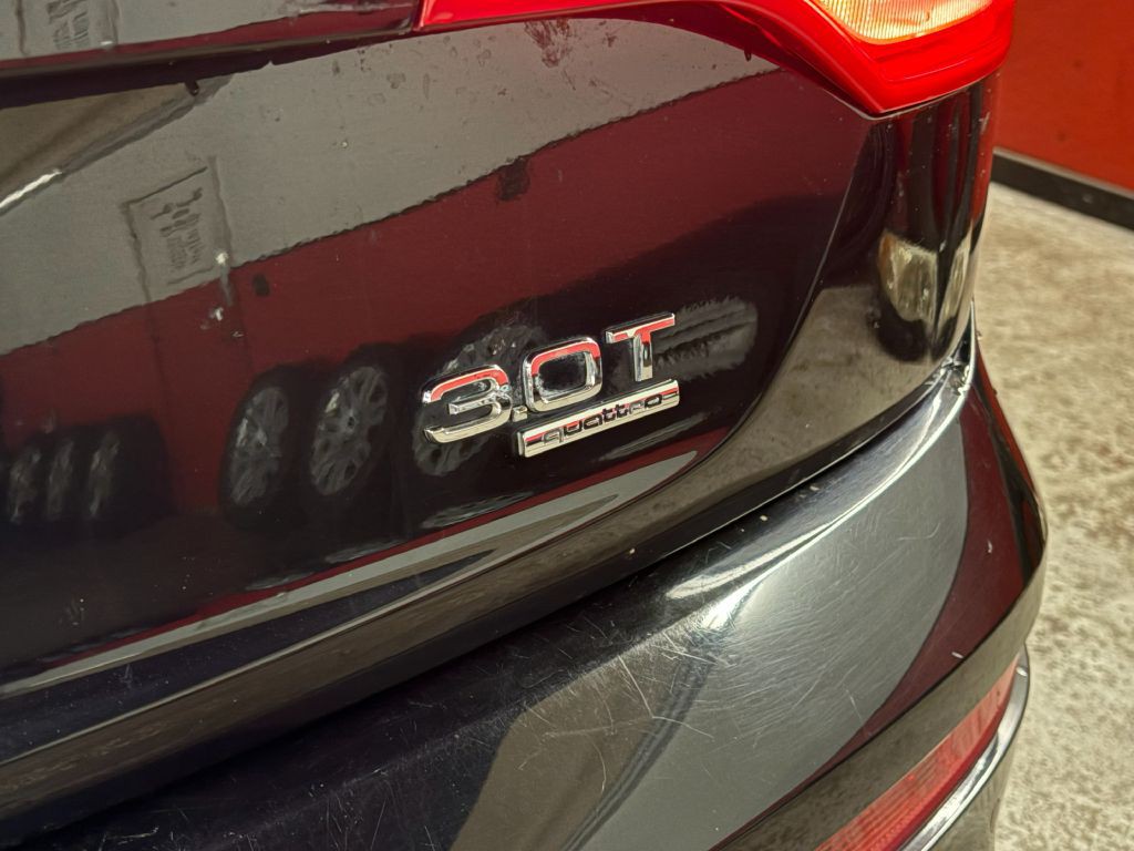 2015 Audi Q7 Image 32