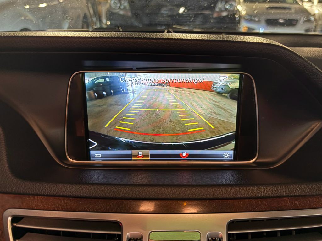 2016 Mercedes-Benz E-Class Image 17