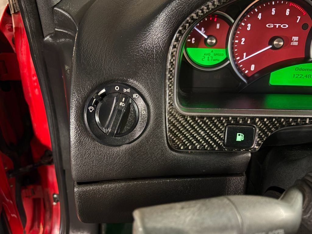 2004 Pontiac GTO Image 17