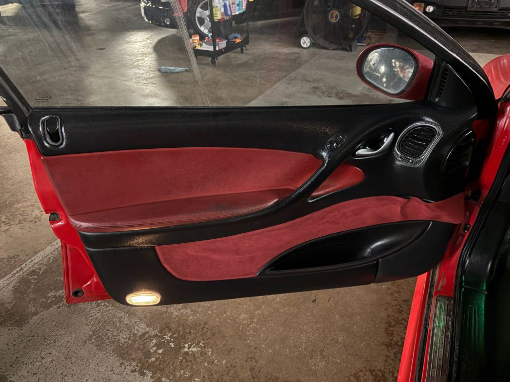 2004 Pontiac GTO Image 18