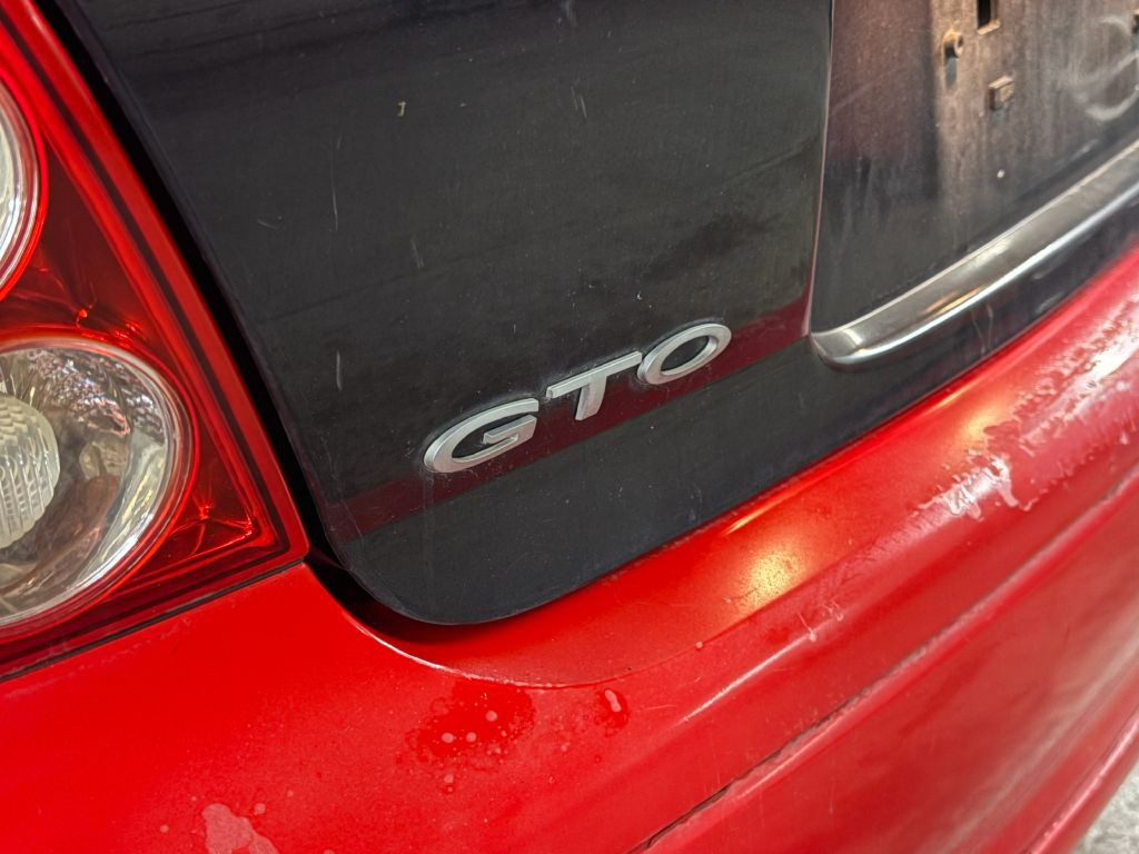 2004 Pontiac GTO Image 24