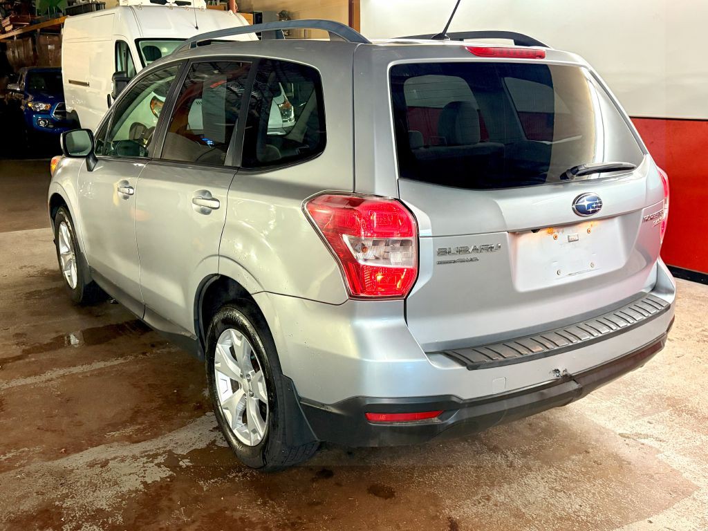 2014 Subaru Forester Image 5