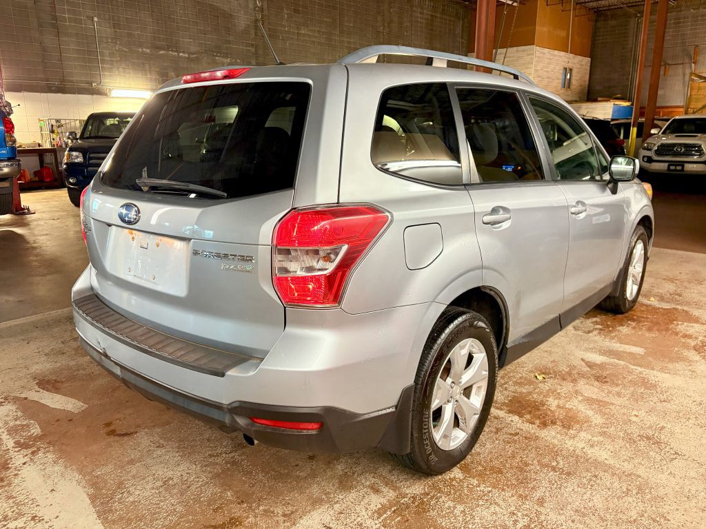 2014 Subaru Forester Image 7
