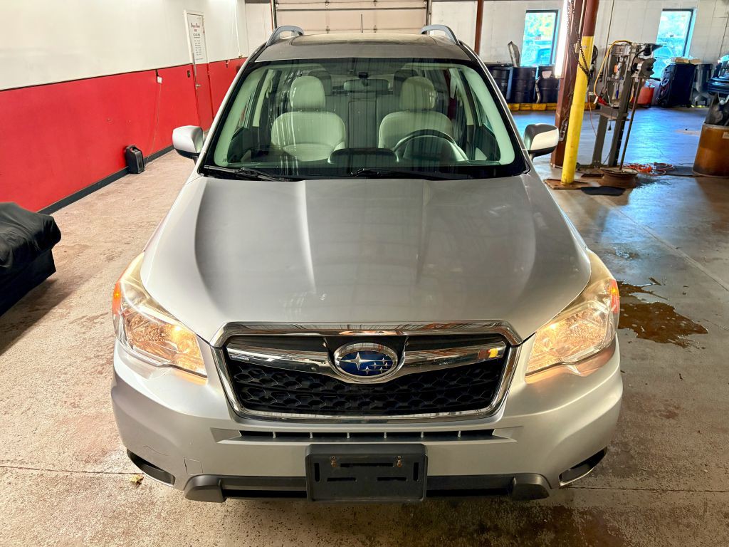 2014 Subaru Forester Image 9