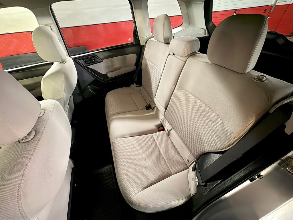 2014 Subaru Forester Image 20
