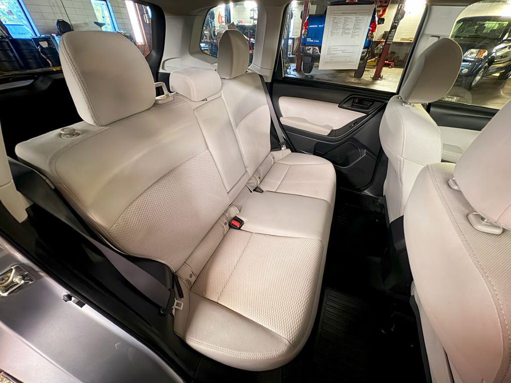 2014 Subaru Forester Image 22