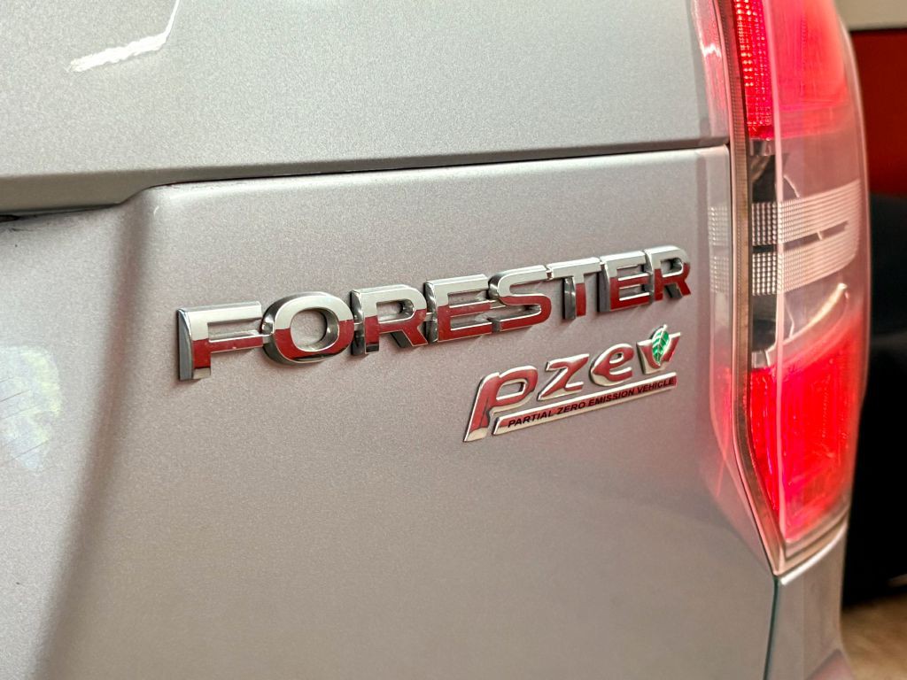 2014 Subaru Forester Image 26
